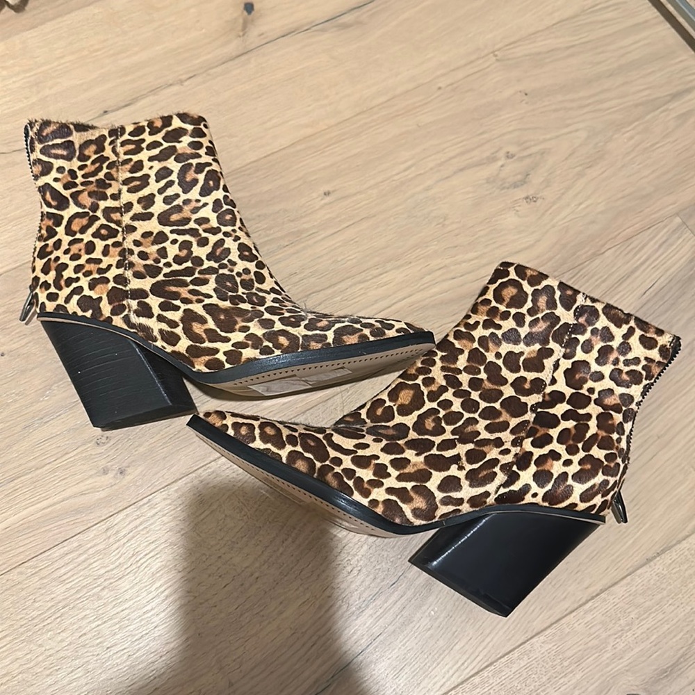 Dolce vita leopard boots